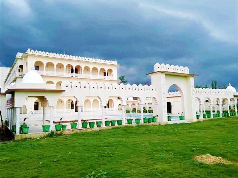 Regenta Resort Bharatpur, Fatehpur Sikri Road Экстерьер фото